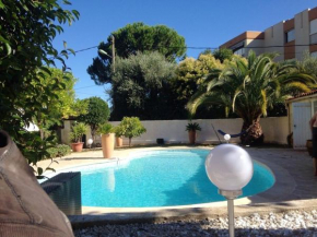 Villa de 2 chambres avec piscine privee jardin clos et wifi a Le Cannet